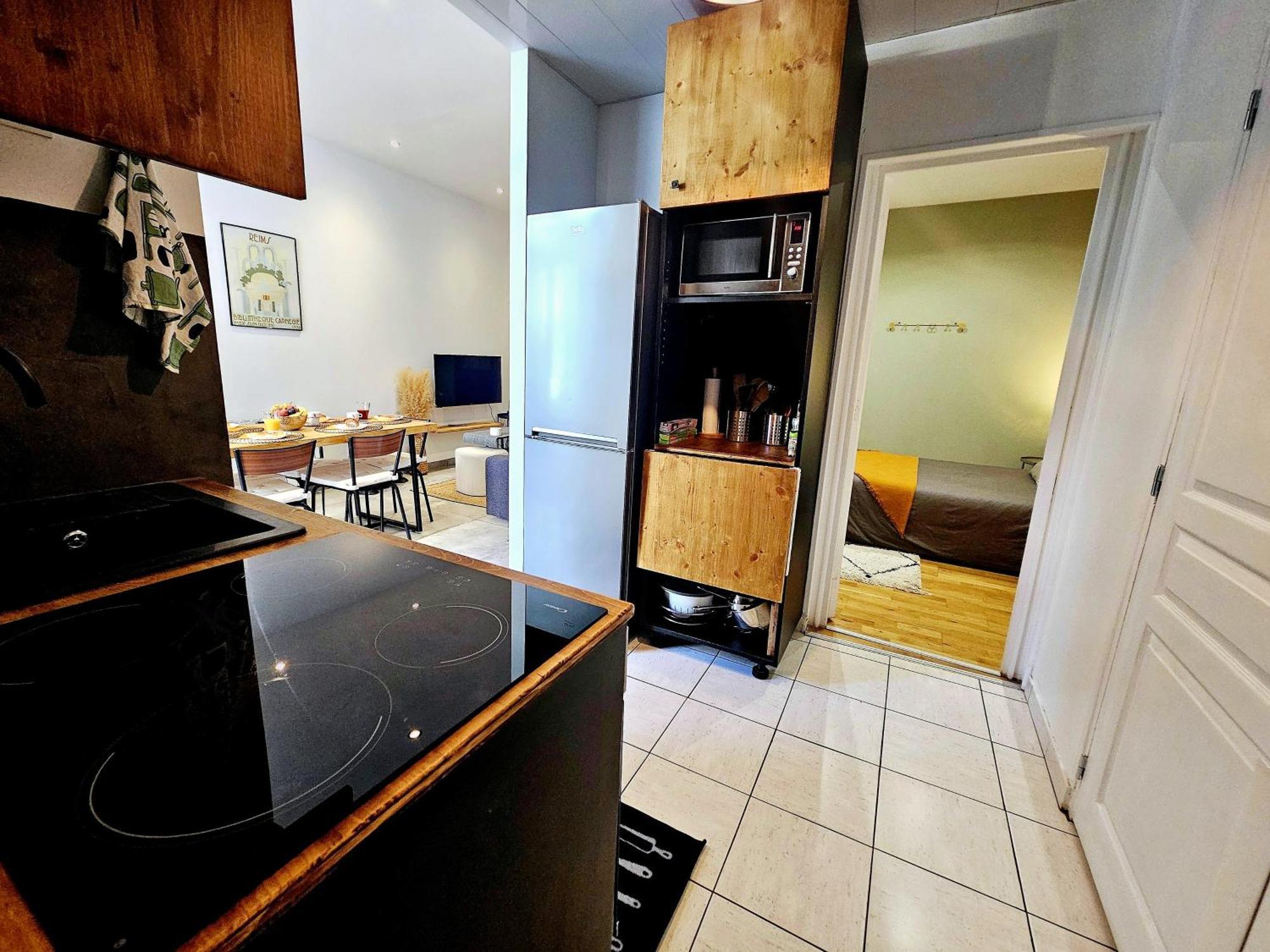 ריימס Refuge Urbain - Ideal Pro, Familles & Amis - Le Calme En Hypercentre - Wifi Haut Debit - Netflix - Machine A Laver - Gare, Cathedrale, Commerces, Restaurants & Transports En Commun A Moins De 10 Minutes A Pied מראה חיצוני תמונה
